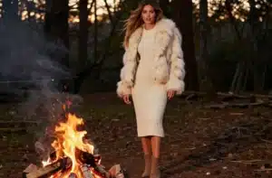 8 Campfire Outfit Ideas Women Wear on Cool Nights: Cozy Picks